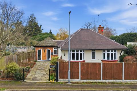 3 bedroom detached house for sale, London Road, Rawreth, SS11