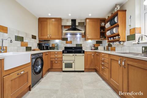 3 bedroom detached house for sale, London Road, Rawreth, SS11