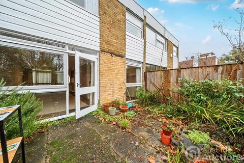 3 bedroom terraced house for sale, The Plantation, London