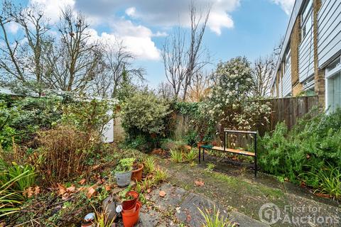 3 bedroom terraced house for sale, The Plantation, London