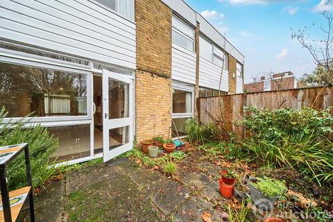 3 bedroom terraced house for sale, The Plantation, London