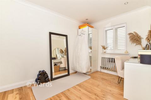 2 bedroom semi-detached house for sale, Burdens, Headcorn TN27