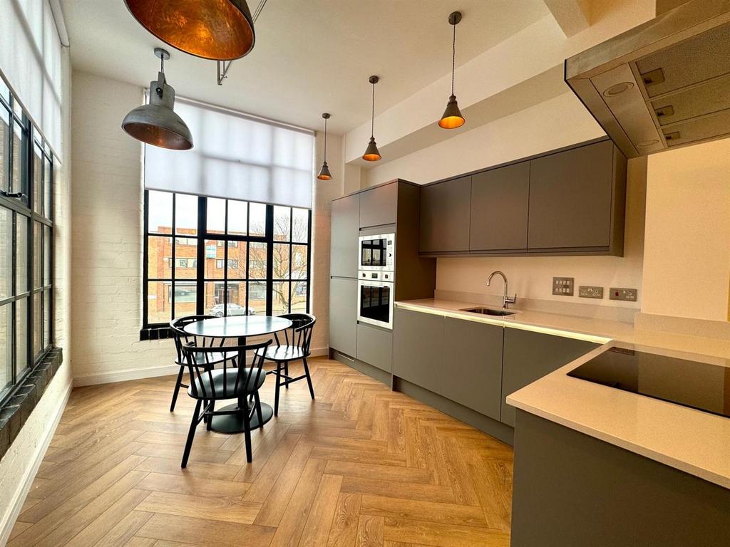Kitchen pic 2.jpeg