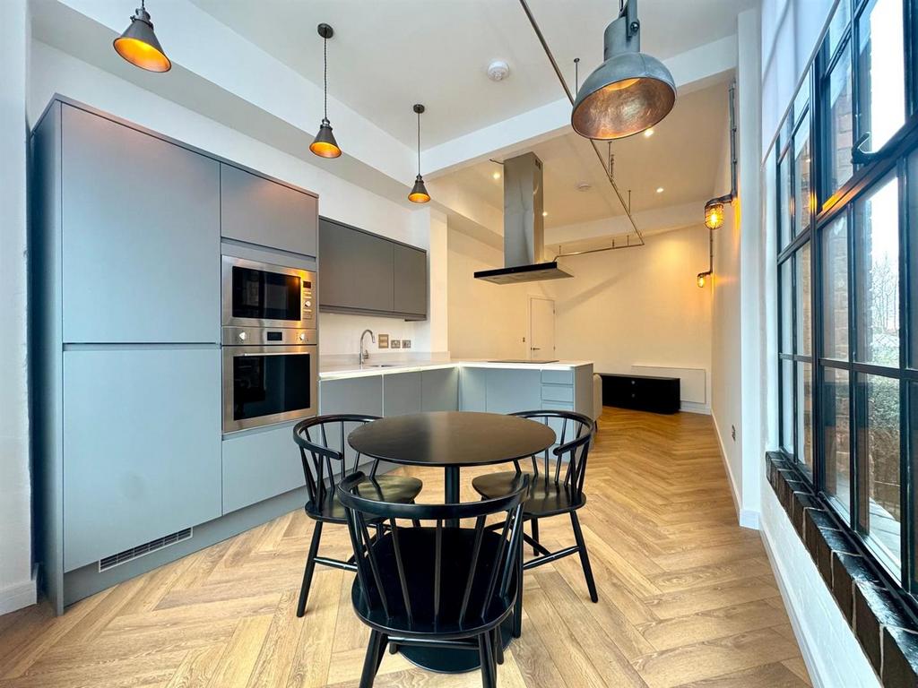 Kitchen pic 1.jpeg