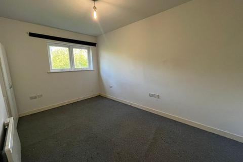 2 bedroom detached house to rent, 196 Altrincham Road, Manchester, M22 4RZ