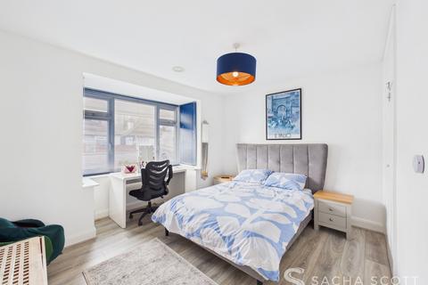 undefined, Stones Road, Epsom, KT17