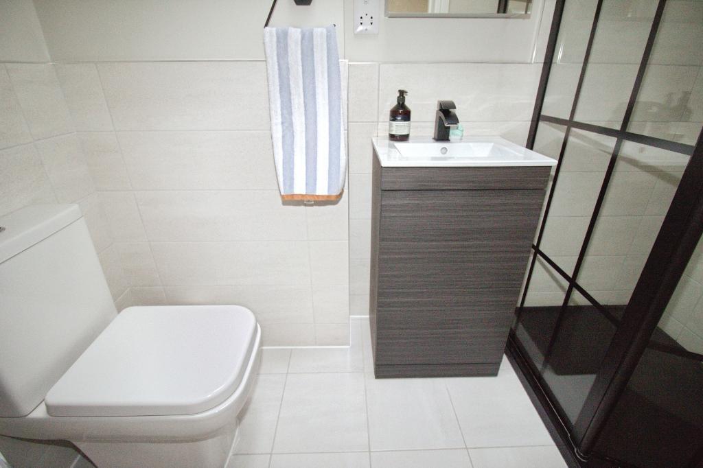 Ensuite