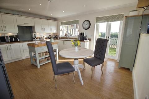 3 bedroom detached bungalow for sale, Horseshoe road, Spalding, PE11 3JA