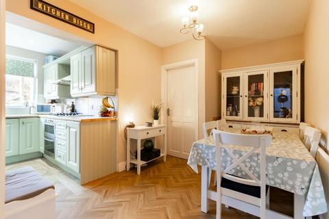 3 bedroom detached house for sale, Downsway, Whyteleafe, CR3 0EW