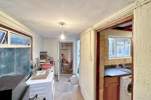 3 bedroom semi-detached house for sale, Ulstan Close, Woldingham, Surrey, CR3 7EH