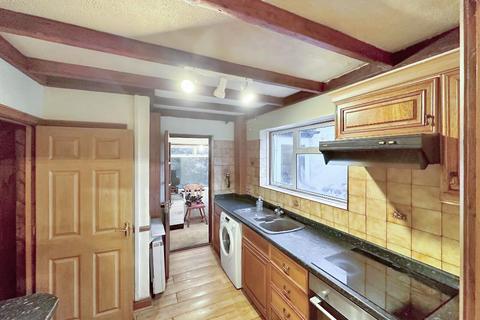 3 bedroom semi-detached house for sale, Ulstan Close, Woldingham, Surrey, CR3 7EH