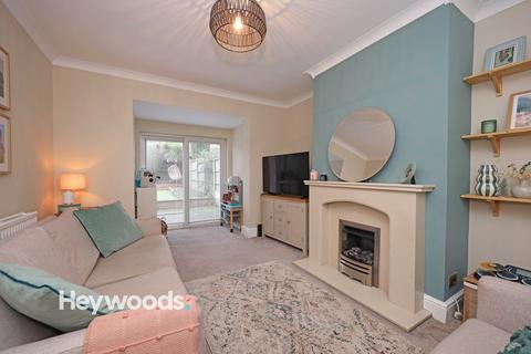 3 bedroom semi-detached house for sale, Dimsdale Parade West, Wolstanton, Newcastle-under-Lyme, Staffordshire
