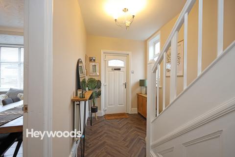 3 bedroom semi-detached house for sale, Dimsdale Parade West, Wolstanton, Newcastle-under-Lyme, Staffordshire