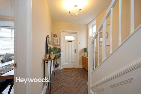 3 bedroom semi-detached house for sale, Dimsdale Parade West, Wolstanton, Newcastle-under-Lyme