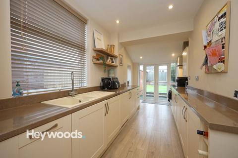 3 bedroom semi-detached house for sale, Dimsdale Parade West, Wolstanton, Newcastle-under-Lyme