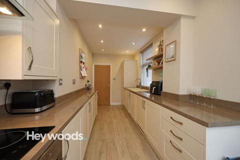 3 bedroom semi-detached house for sale, Dimsdale Parade West, Wolstanton, Newcastle-under-Lyme