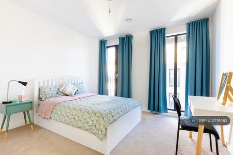 1 bedroom flat to rent, Bartram House, London, NW7