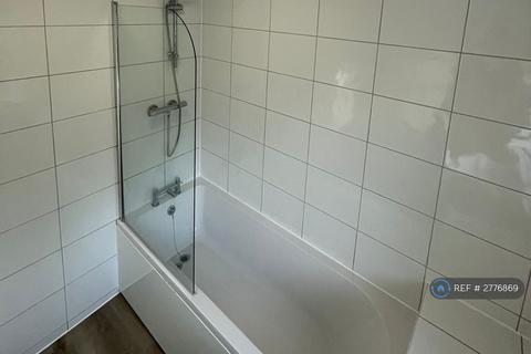 3 bedroom terraced house to rent, Edenhurst Road, Birmingham, B31