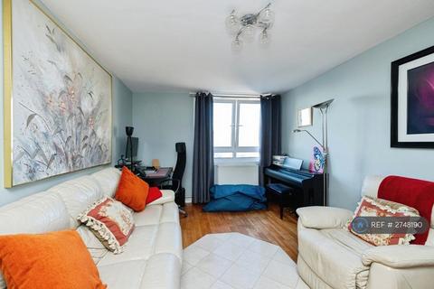 3 bedroom flat to rent, Ward Point, London, SE11