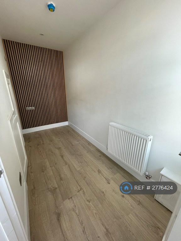 Bedroom/Office
