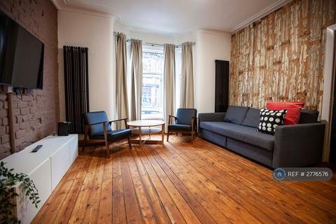 9 bedroom terraced house to rent, Cawdor Road, Manchester, M14