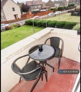 2 bedroom flat to rent, Chisholm Place, Grangemouth, FK3