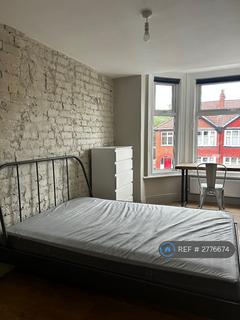 8 bedroom terraced house to rent, Beech Grove, Manchester, M14