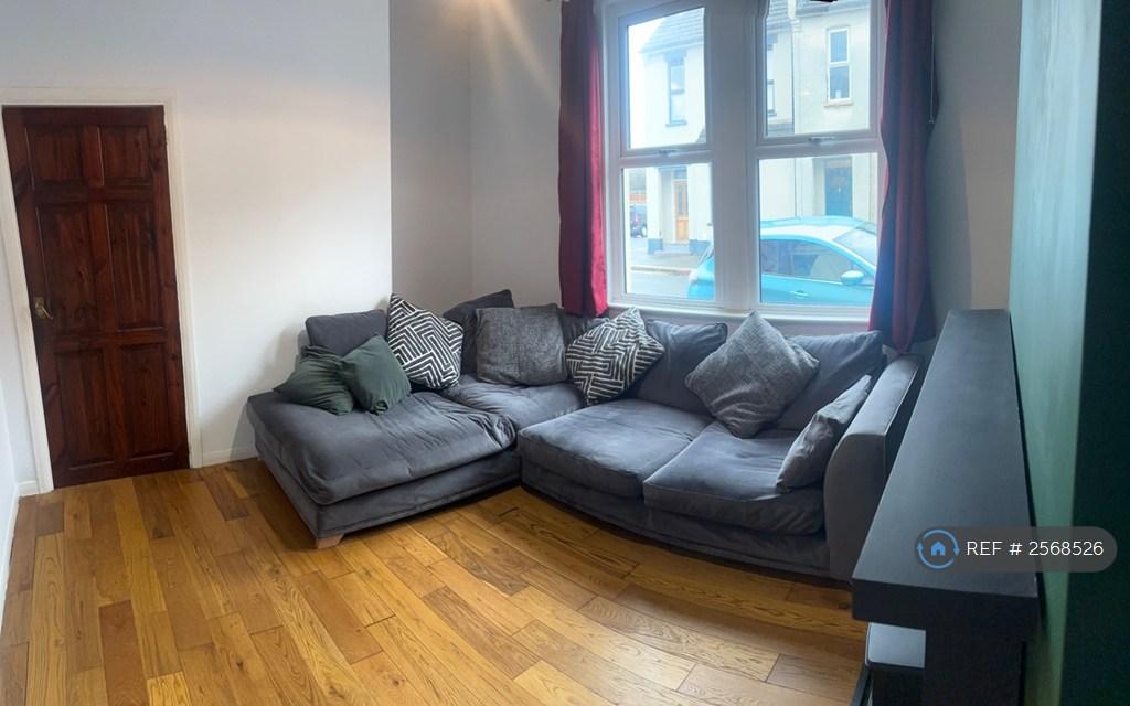 Front Lounge