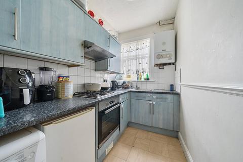 undefined, St. Georges Parade, Perry Hill, London