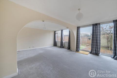 3 bedroom terraced house for sale, Crawley Drive, Hemel Hempstead, Hertfordshire