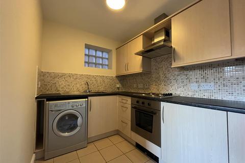 undefined, Barons Court, Burton-On-Trent