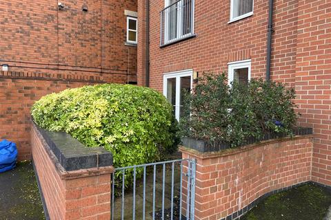 undefined, Barons Court, Burton-On-Trent