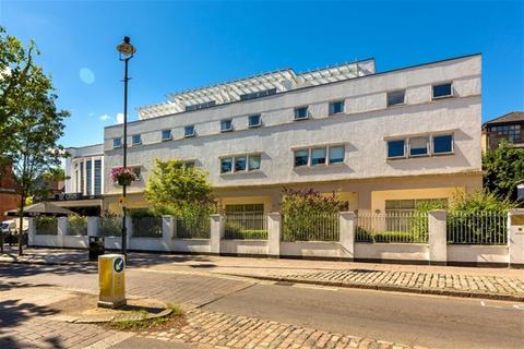 2 bedroom flat for sale, High Street, Berkhamsted
