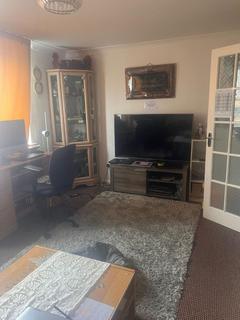 3 bedroom apartment to rent, Flat c,  Pollokshaws Road, Glasgow