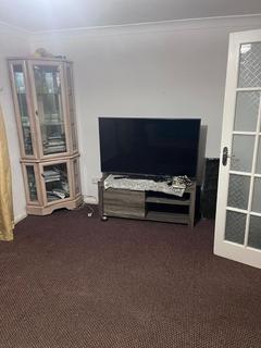 3 bedroom apartment to rent, Flat c,  Pollokshaws Road, Glasgow