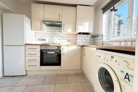 2 bedroom flat to rent, Flat , Redwood Court,  Christchurch Avenue, London
