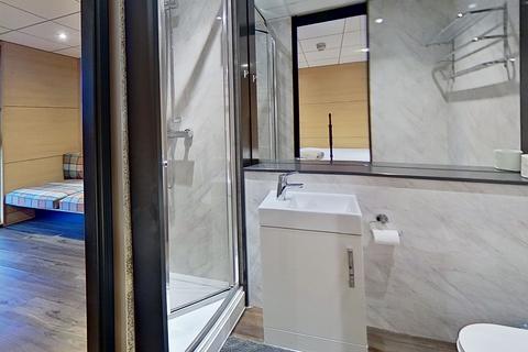 Studio to rent, Regent Street