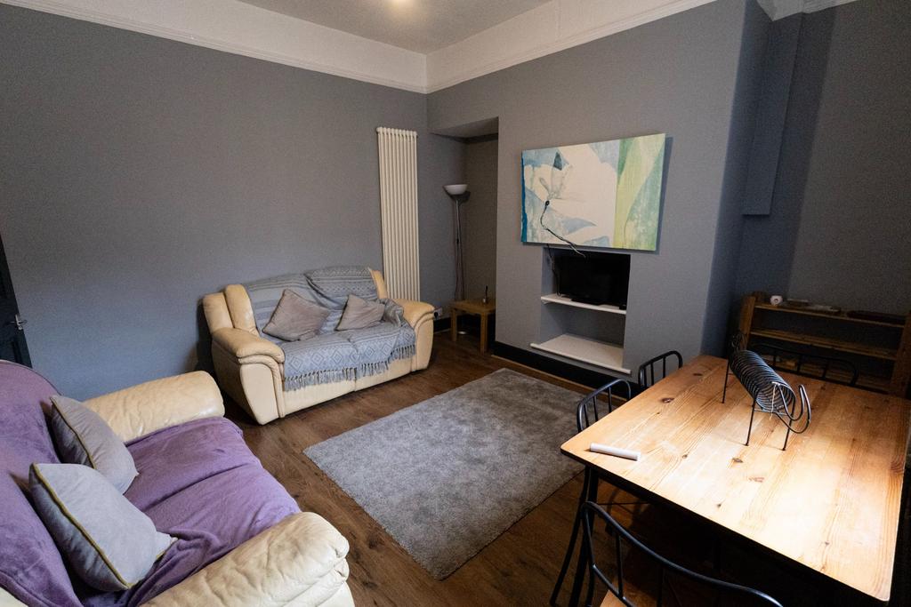 House in Newcastle upon Tyne, Tyne and Wear - View 2