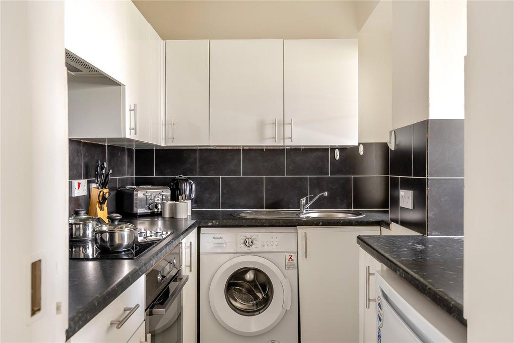 Apartment in Westminster - View 4