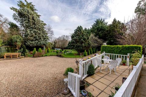 3 bedroom detached house for sale, Heatherton Park, Bradford on Tone, Taunton, Somerset, TA4