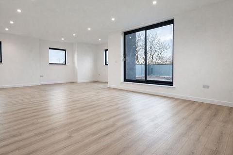 4 bedroom apartment to rent, c Maybank Road, London