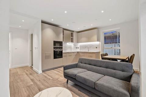2 bedroom flat to rent, Winchat House, Mary Neuner Road