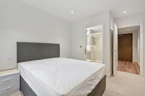 2 bedroom flat to rent, Winchat House, Mary Neuner Road