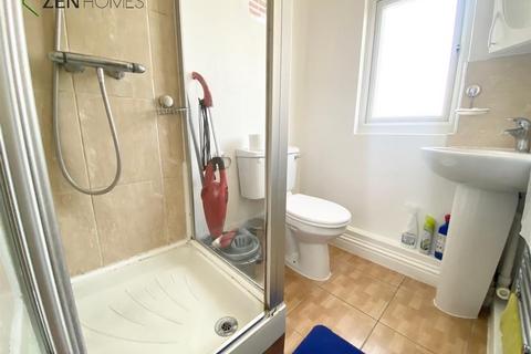 1 bedroom in a house share to rent, London N9