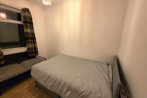 2 bedroom flat to rent, Stamfordham Road, Newcastle upon Tyne