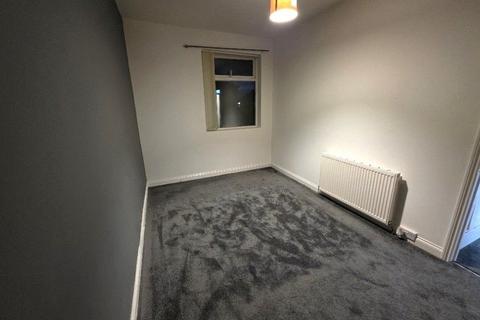 2 bedroom flat to rent, Stamfordham Road, Newcastle upon Tyne