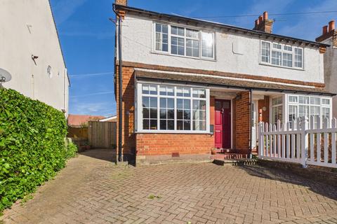 Sycamore Road, Chalfont St. Giles, Buckinghamshire, HP8