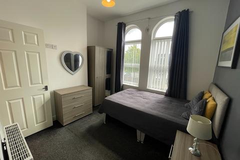 undefined, Room 5