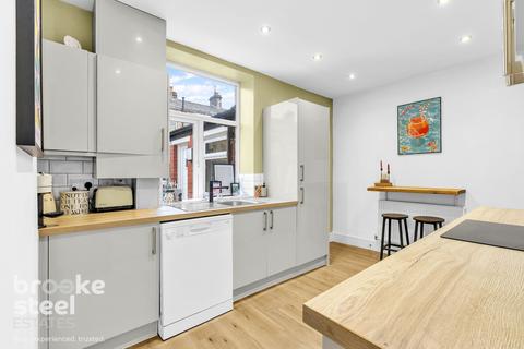 2 bedroom terraced house for sale, Bolton Road North, Stubbins