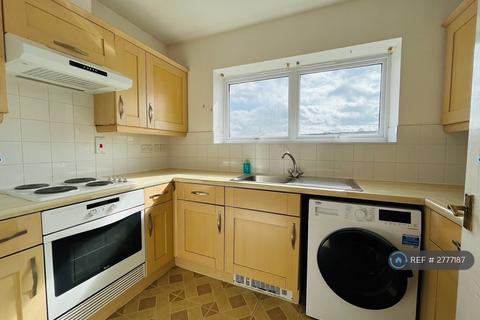 2 bedroom flat to rent, Erebus Drive, London, SE28